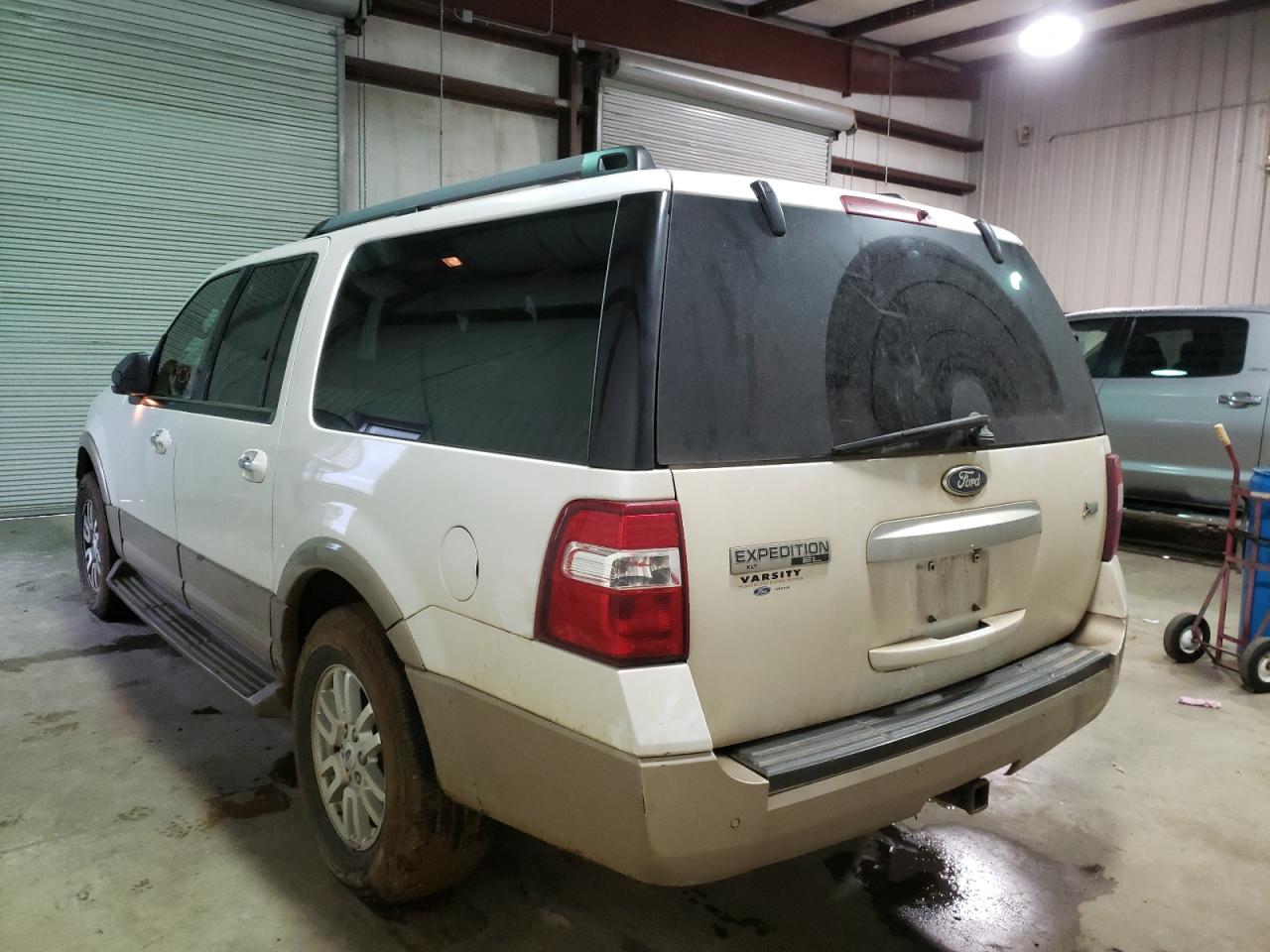 Photo 3 from auction – 2014 FORD EXPEDITION with VIN 1FMJK1H59EEF18487