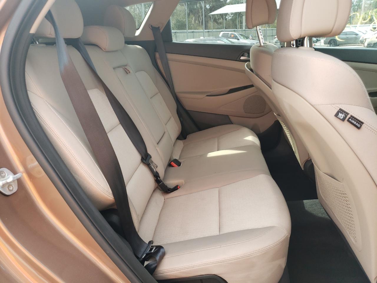 Photo 6 from auction – 2016 HYUNDAI TUCSON with VIN KM8J33A24GU242771