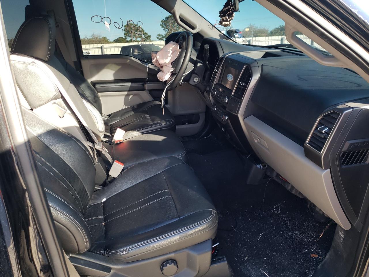 Photo 5 from auction – 2019 FORD F150 SUPER with VIN 1FTEW1E49KFC33588