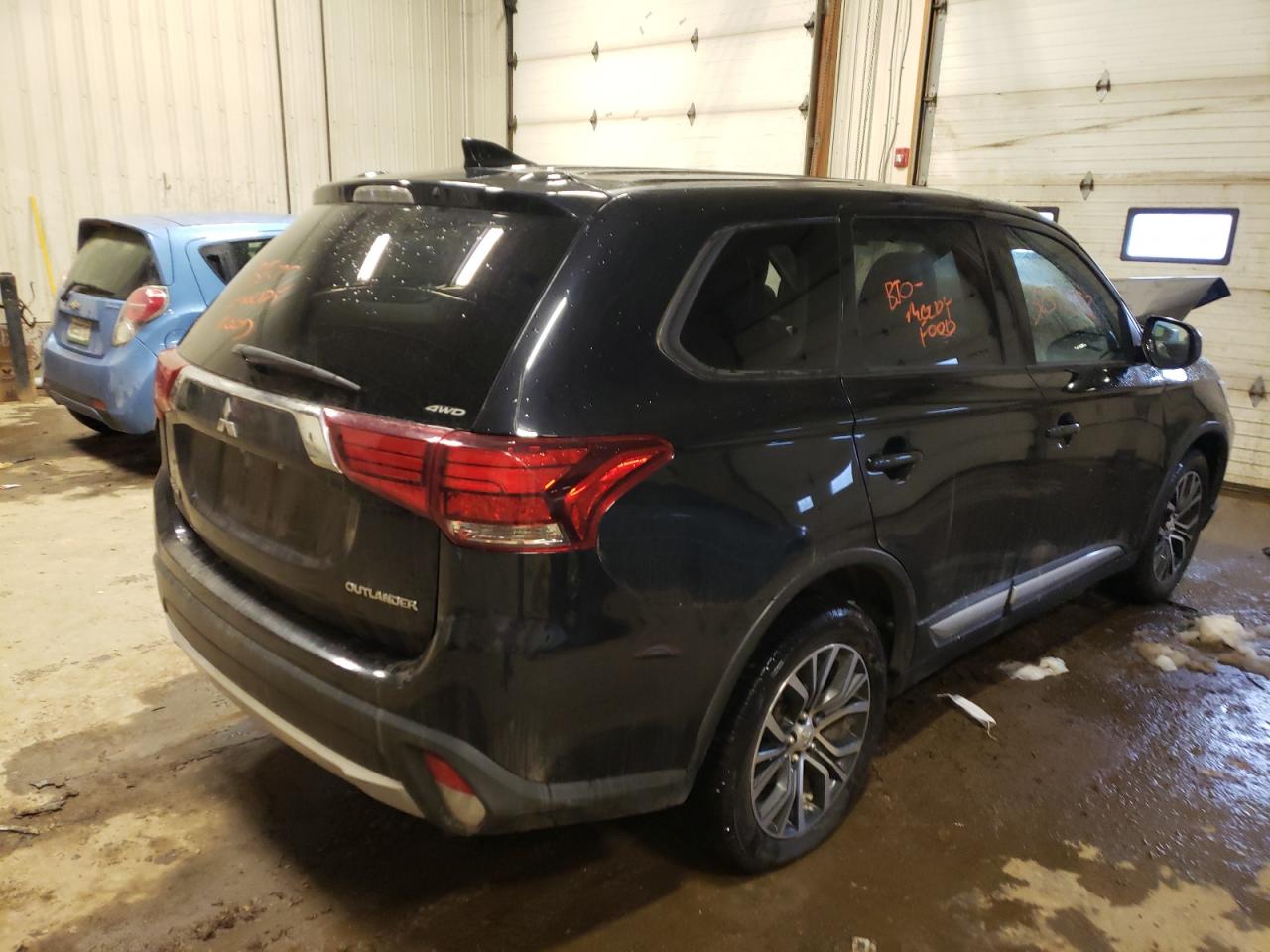 Photo 4 from auction – 2017 MITSUBISHI OUTLANDER with VIN JA4AZ2A31HZ035727