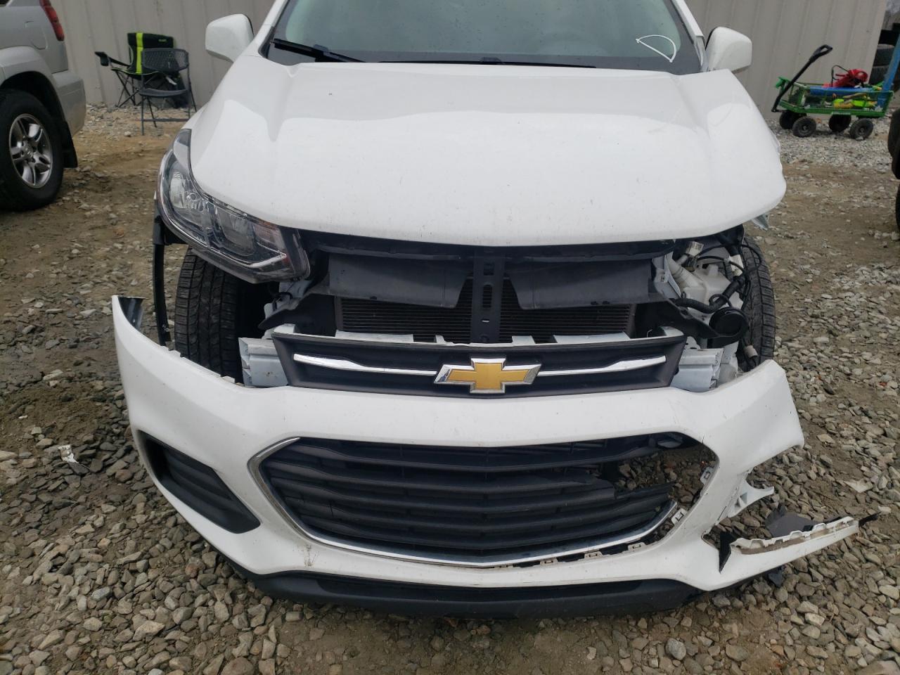 Photo 9 from auction – 2017 CHEVROLET TRAX LS with VIN 3GNCJKSB2HL286458