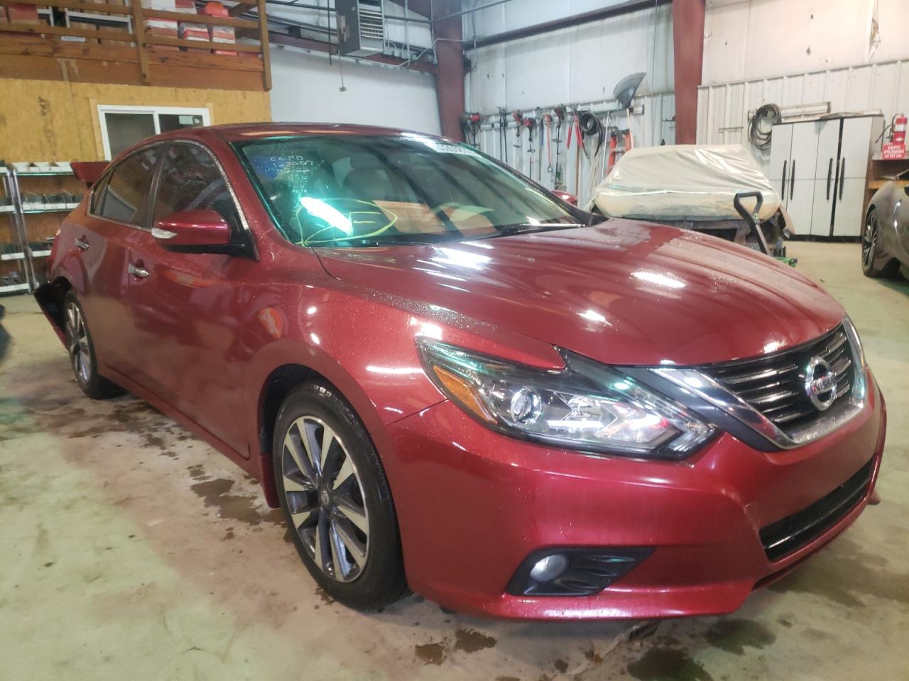 NISSAN ALTIMA 2.5 2017 with VIN 1N4AL3AP8HC120007 - Photo from auction