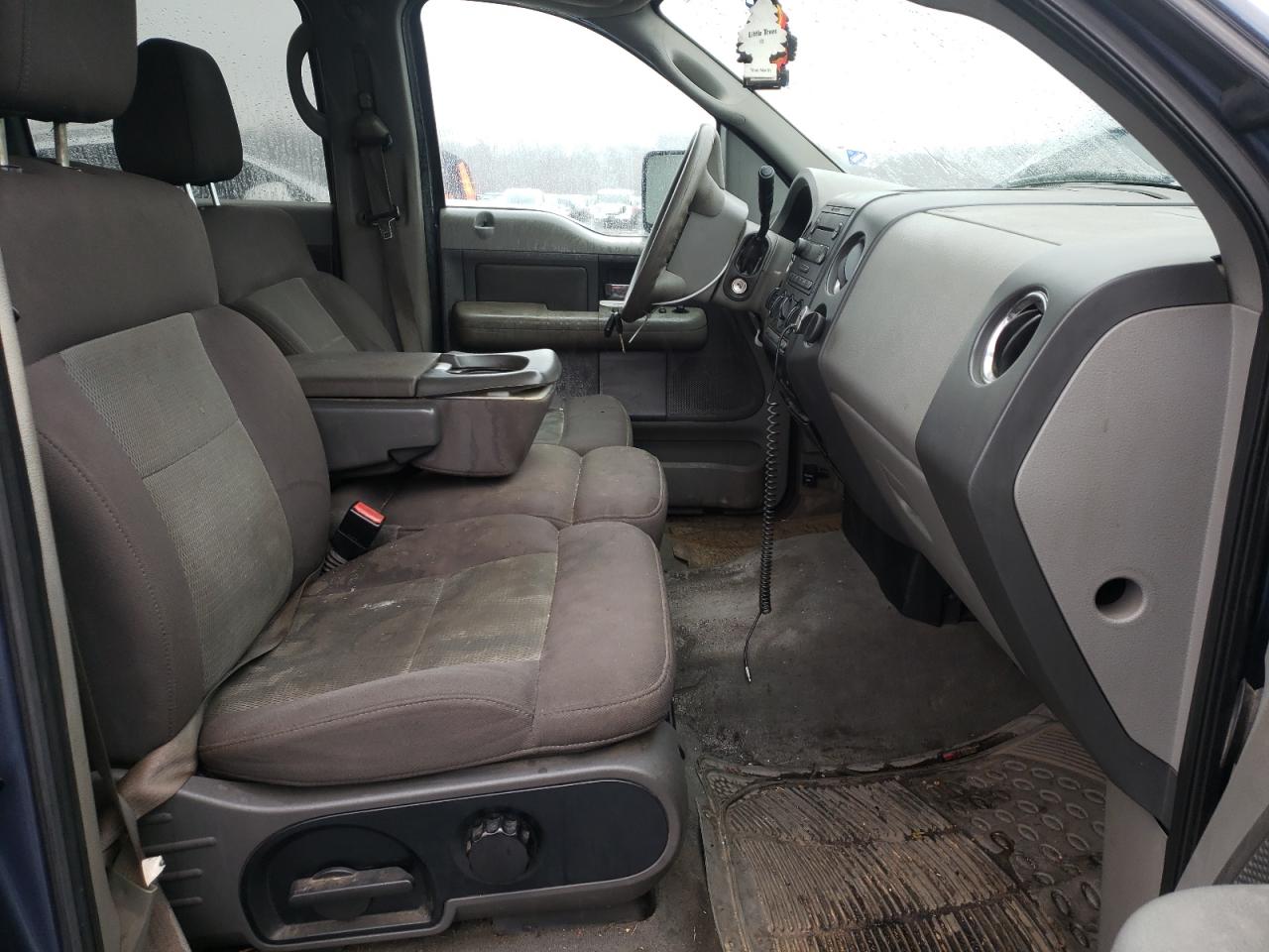 Photo 5 from auction – 2004 FORD F150 SUPER with VIN 1FTRW14W94KD34919
