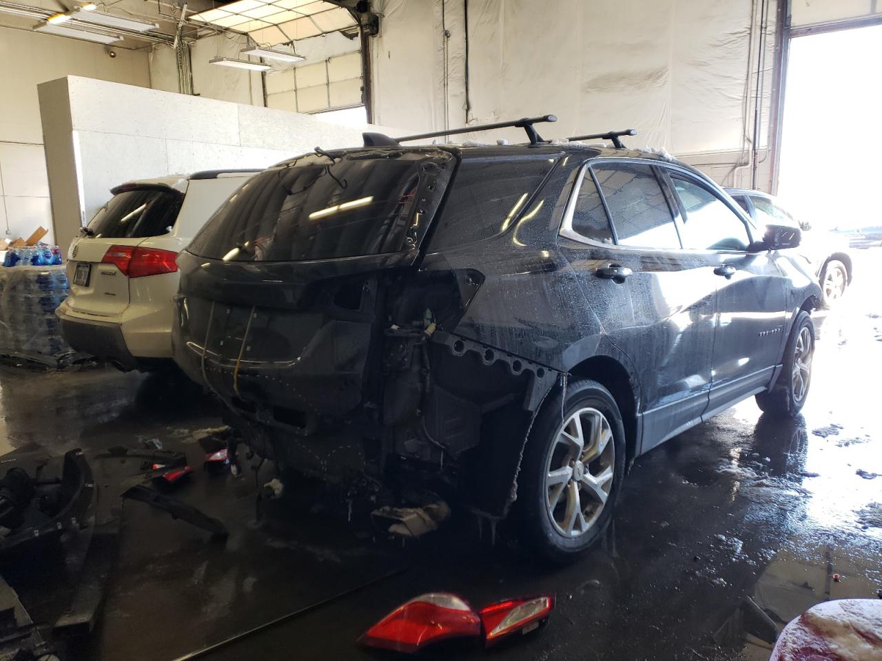 Photo 4 from auction – 2018 CHEVROLET EQUINOX LT with VIN 2GNAXTEX3J6227982