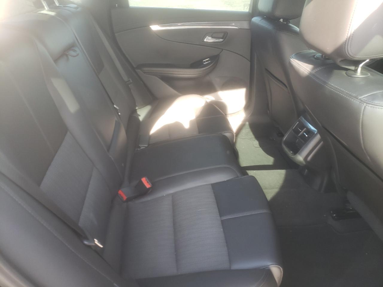 Photo 6 from auction – 2016 CHEVROLET IMPALA LT with VIN 2G1105SA4G9172449