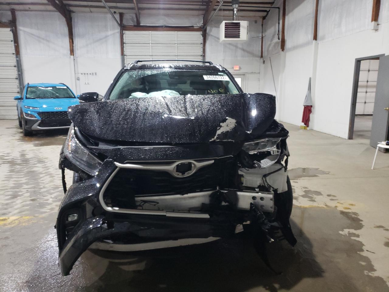Photo 9 from auction – 2020 TOYOTA HIGHLANDER with VIN 5TDGZRBH9LS026500