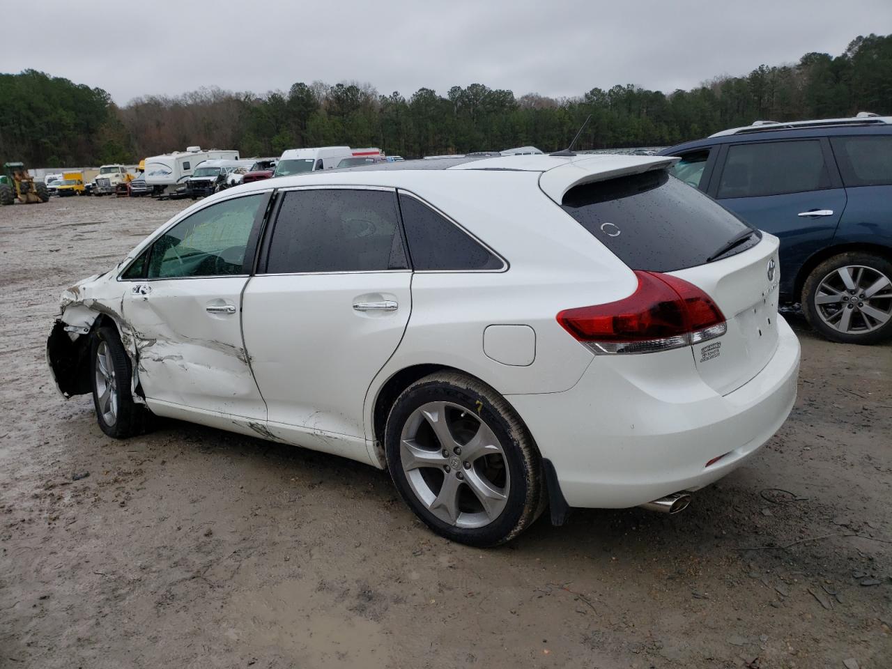 Photo 3 from auction – 2014 TOYOTA VENZA LE with VIN 4T3ZK3BB4EU069231