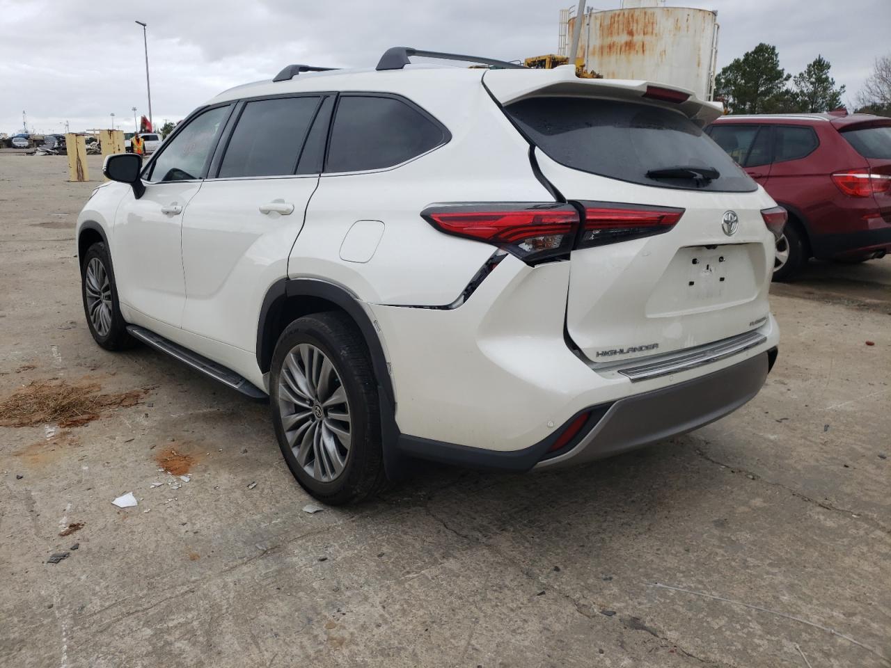 Photo 3 from auction – 2021 TOYOTA HIGHLANDER with VIN 5TDFZRAH8MS074021