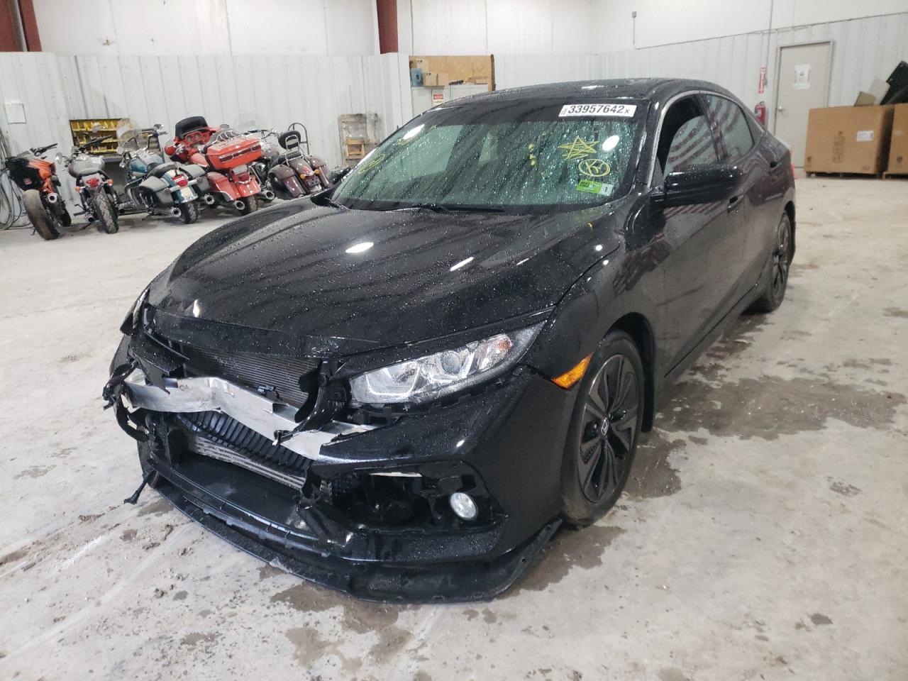 Photo 2 from auction – 2017 HONDA CIVIC with VIN SHHFK7H5XHU209822