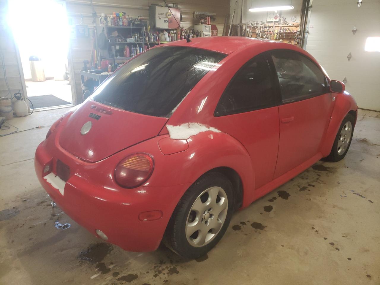 Photo 4 from auction – 2002 VOLKSWAGEN NEW BEETLE with VIN 3VWCB21C22M436311