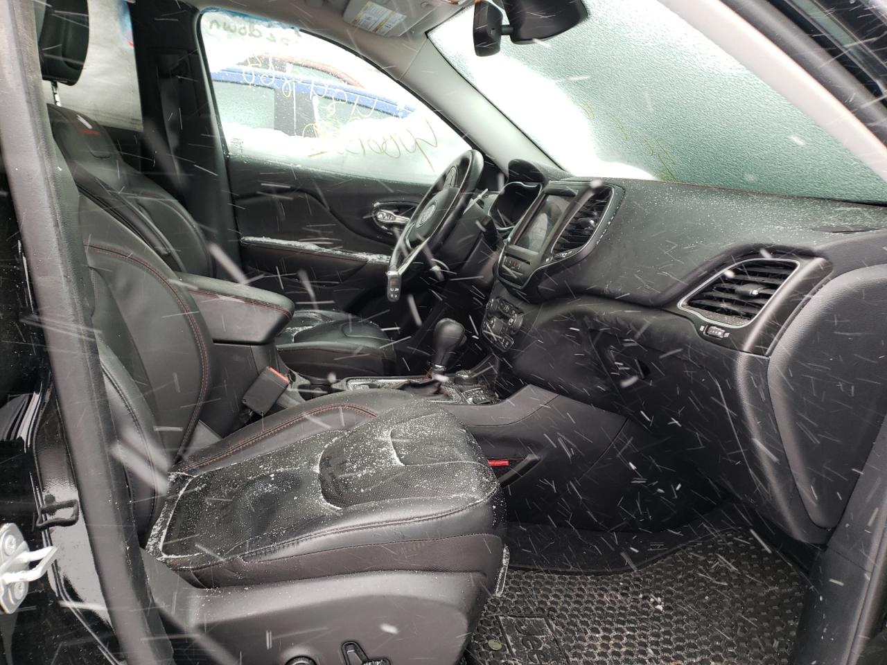 Photo 5 from auction – 2019 JEEP CHEROKEE T with VIN 1C4PJMBX5KD484868