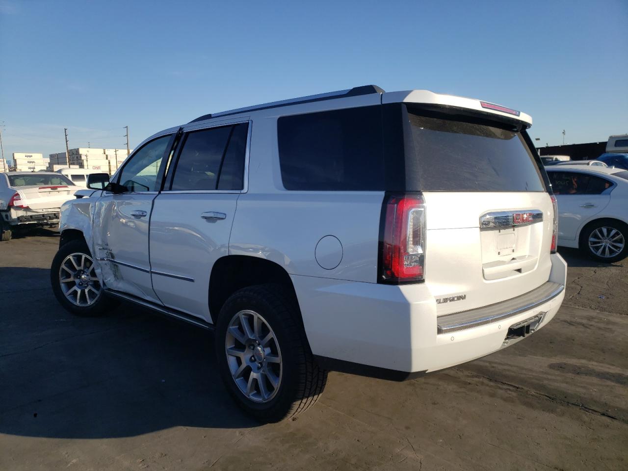 Photo 3 from auction – 2016 GMC YUKON DENA with VIN 1GKS2CKJ2GR425000
