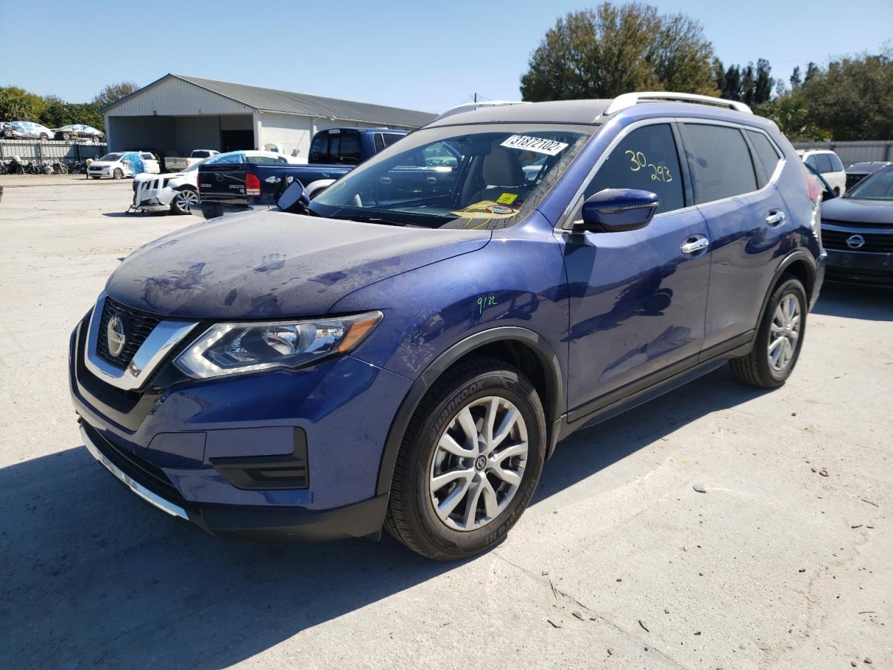 Photo 2 from auction – 2018 NISSAN ROGUE S with VIN KNMAT2MT1JP615371
