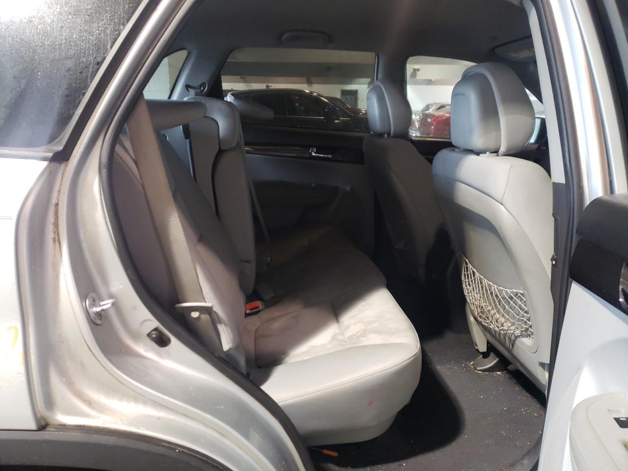 Photo 6 from auction – 2011 KIA SORENTO BA with VIN 5XYKTDA21BG176477