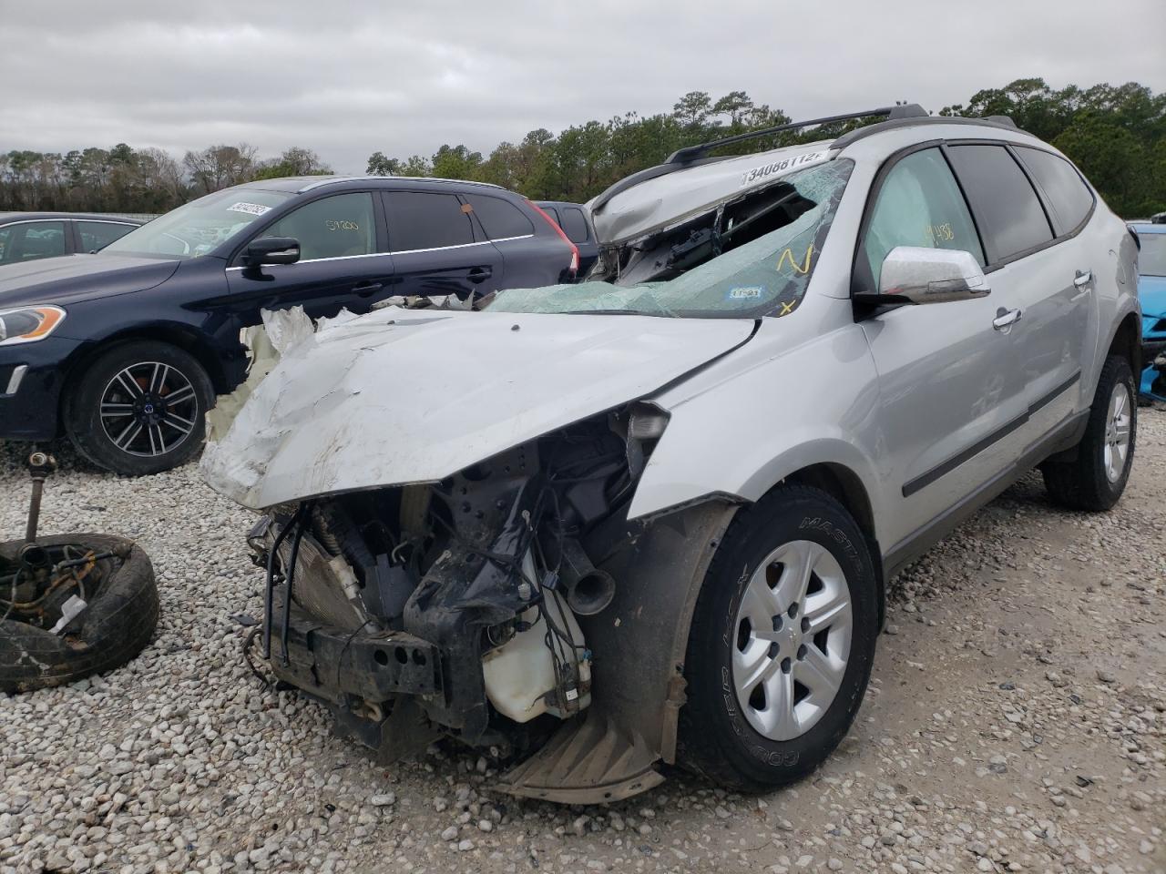 Photo 2 from auction – 2016 CHEVROLET TRAVERSE L with VIN 1GNKRFED9GJ301259