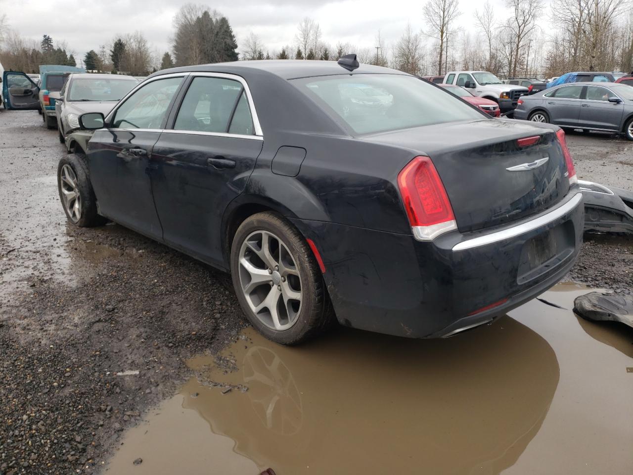 Photo 3 from auction – 2017 CHRYSLER 300 LIMITE with VIN 2C3CCAAG9HH608200