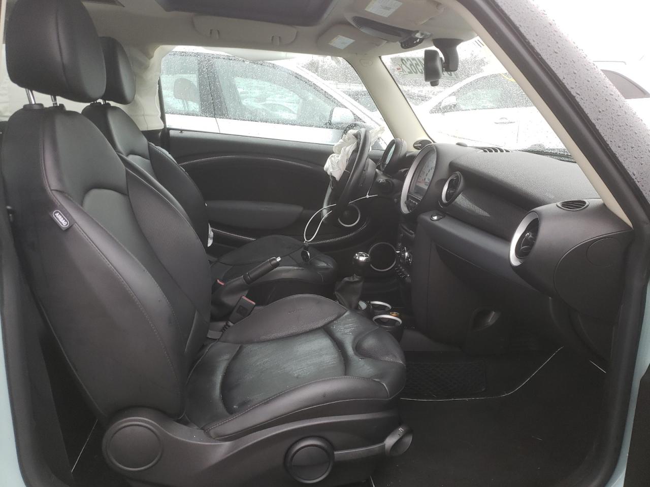 Photo 5 from auction – 2012 MINI COOPER S with VIN WMWSV3C59CTY27997