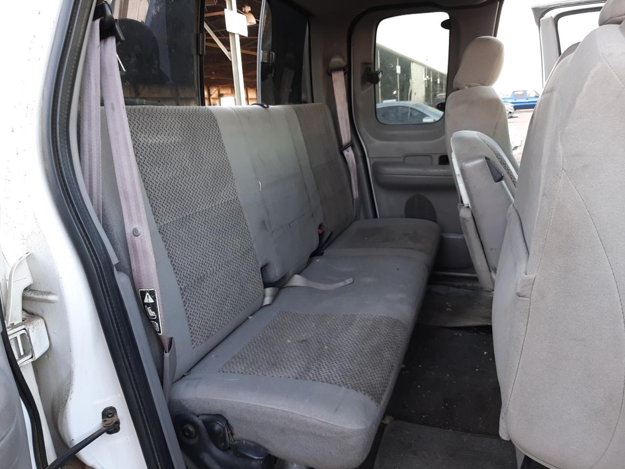Photo 6 from auction – 2003 FORD F150 with VIN 1FTRX17W03NA37978