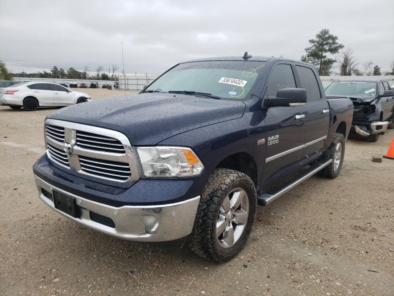 Фото 2 с аукциона – 2018 RAM 1500 SLT с VIN 3C6RR7LT6JG146404