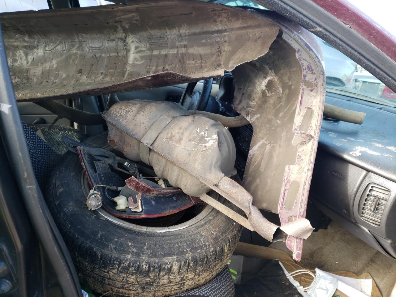 Photo 5 from auction – 2001 SATURN SL1 with VIN 1G8ZH54871Z327841