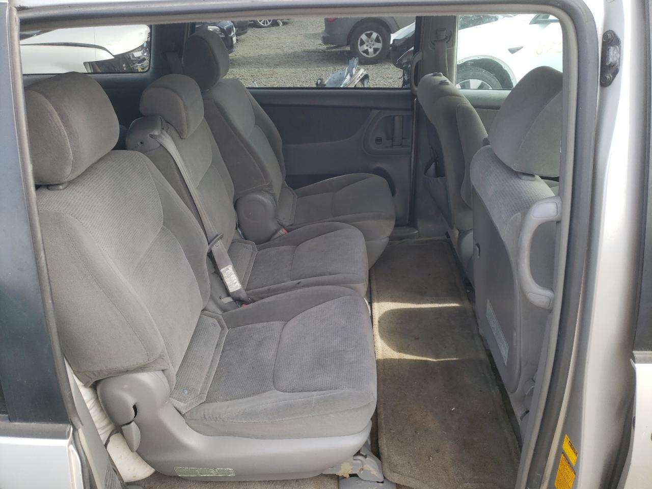 Photo 6 from auction – 2005 TOYOTA SIENNA CE with VIN 5TDZA23C35S249743