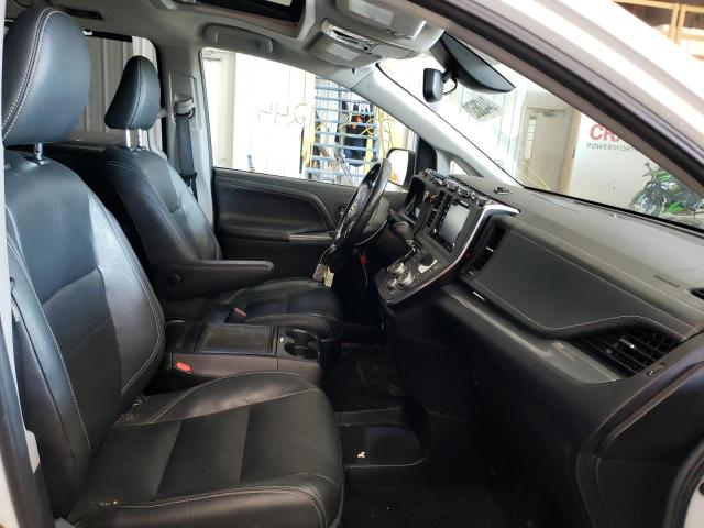 Photo 5 from auction – 2018 TOYOTA SIENNA SE with VIN 5TDXZ3DC3JS938387