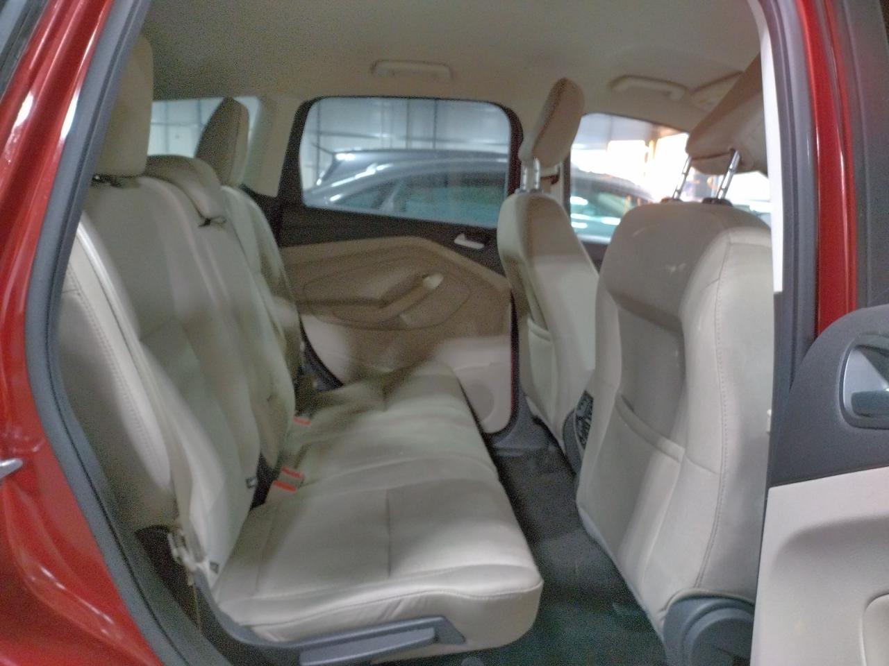 Photo 6 from auction – 2018 FORD ESCAPE SE with VIN 1FMCU9GD3JUA91852