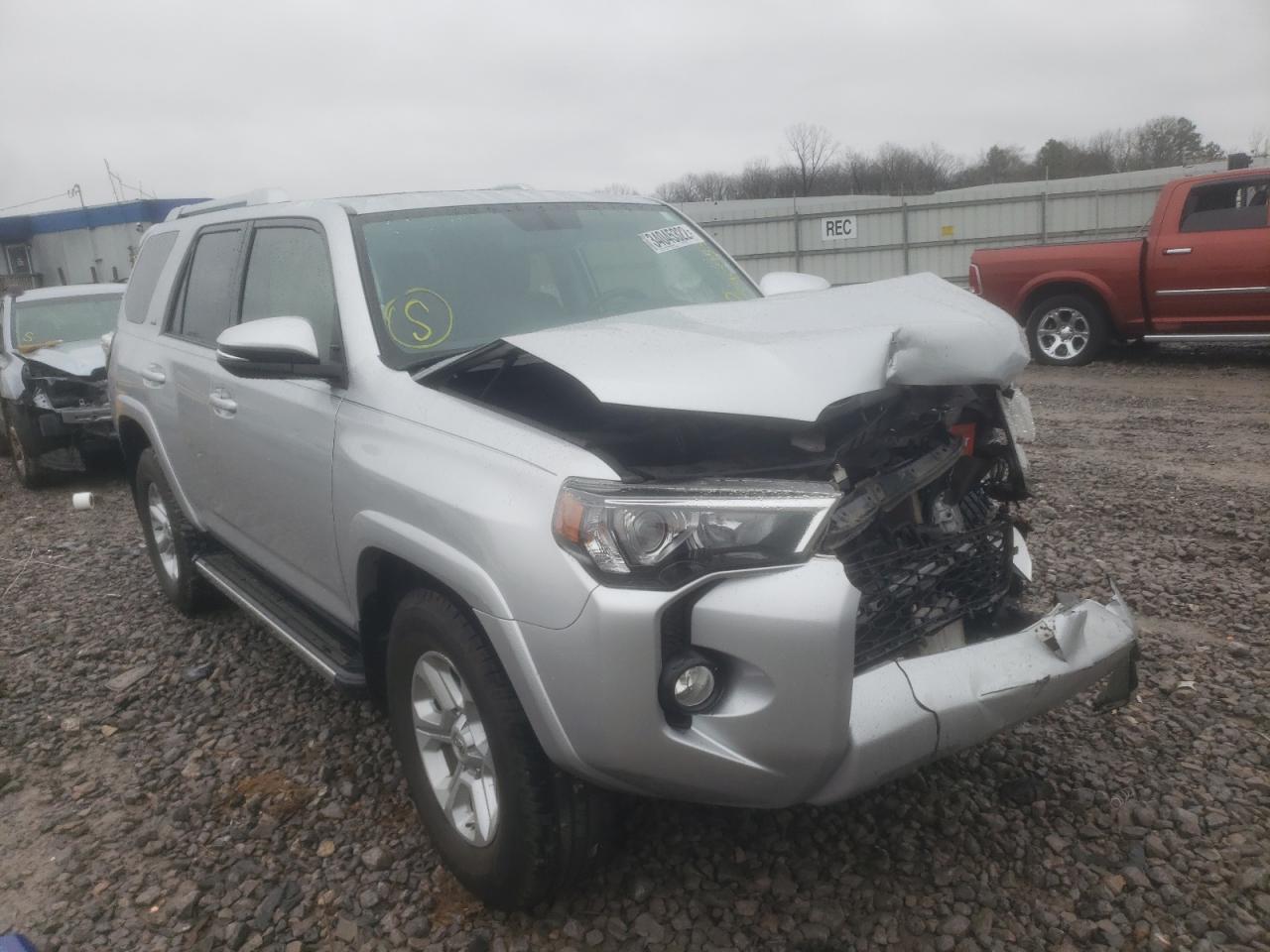 TOYOTA 4RUNNER SR 2017 with VIN JTEZU5JR3H5162589 - Photo from auction