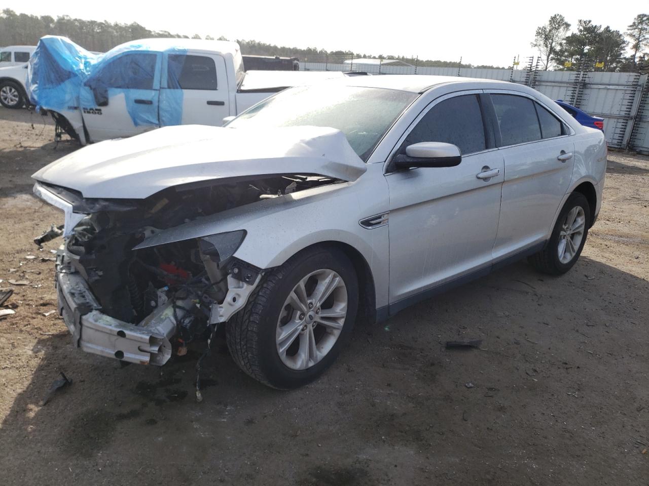 Photo 2 from auction – 2017 FORD TAURUS SEL with VIN 1FAHP2E82HG128547