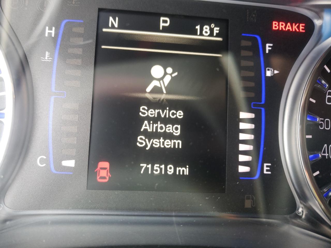Photo 8 from auction – 2015 CHRYSLER 200 LIMITE with VIN 1C3CCCAB0FN752559