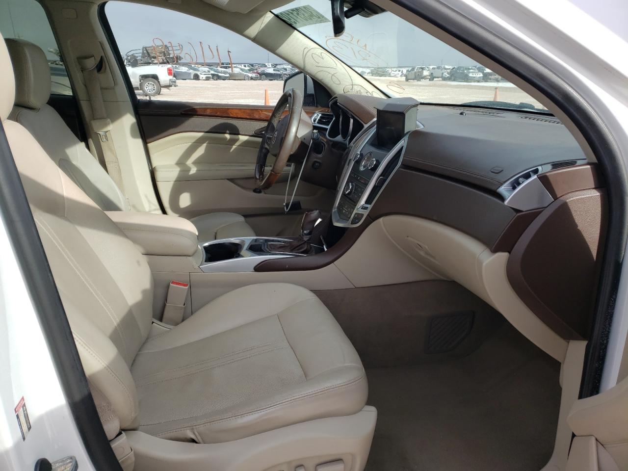 Photo 5 from auction – 2011 CADILLAC SRX PERFOR with VIN 3GYFNBEY8BS645393