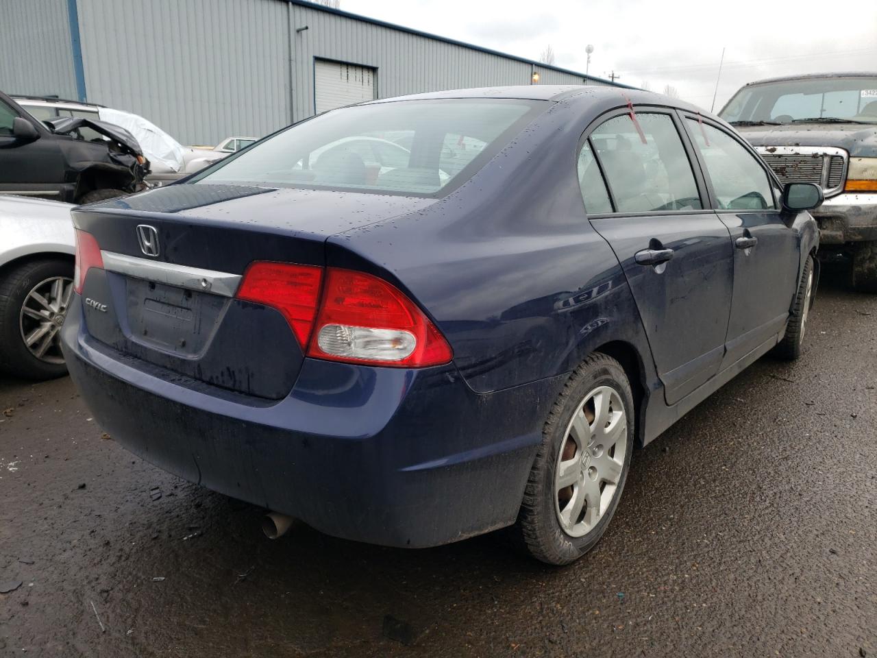 Photo 4 from auction – 2010 HONDA CIVIC LX with VIN 19XFA1F52AE076635