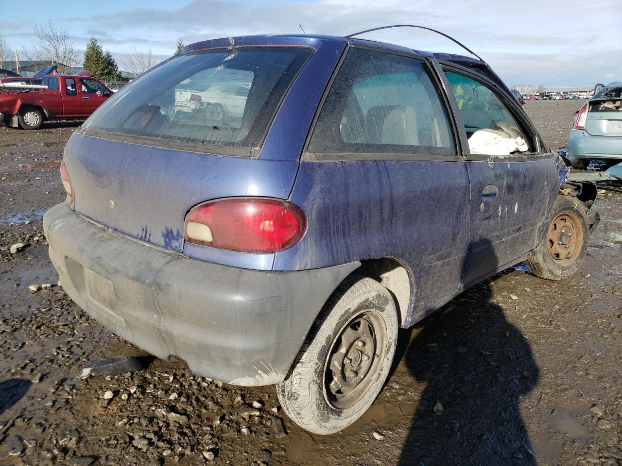 Photo 4 from auction – 1998 CHEVROLET METRO with VIN 2C1MR2263W6719163