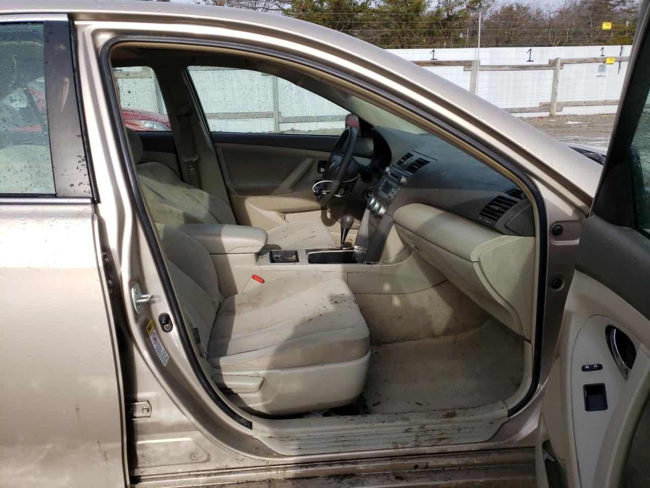 Photo 5 from auction – 2007 TOYOTA CAMRY with VIN 4T1BE46KX7U111146