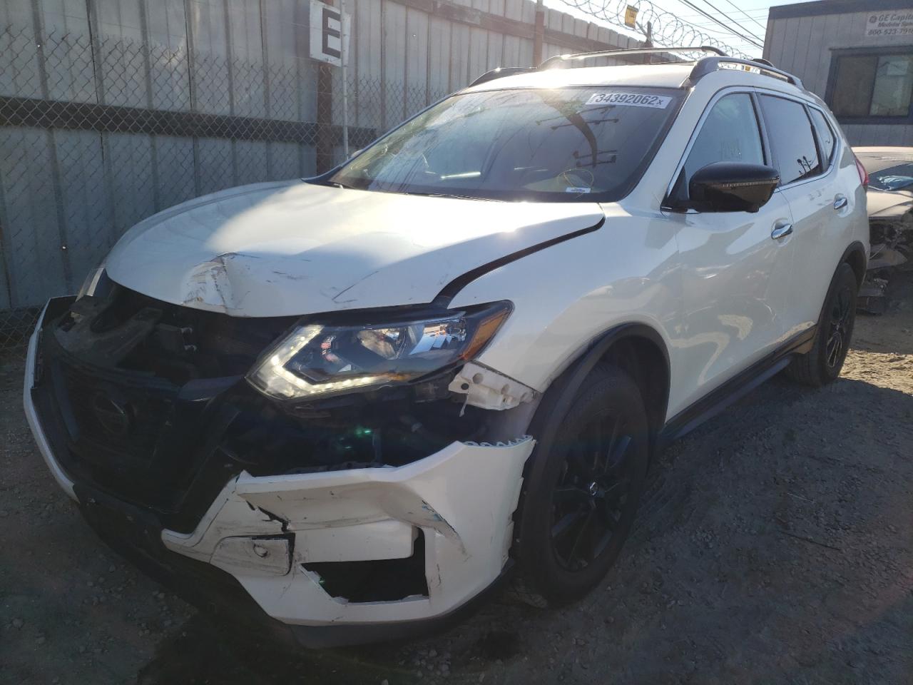 Photo 2 from auction – 2018 NISSAN ROGUE S with VIN 5N1AT2MT2JC748997