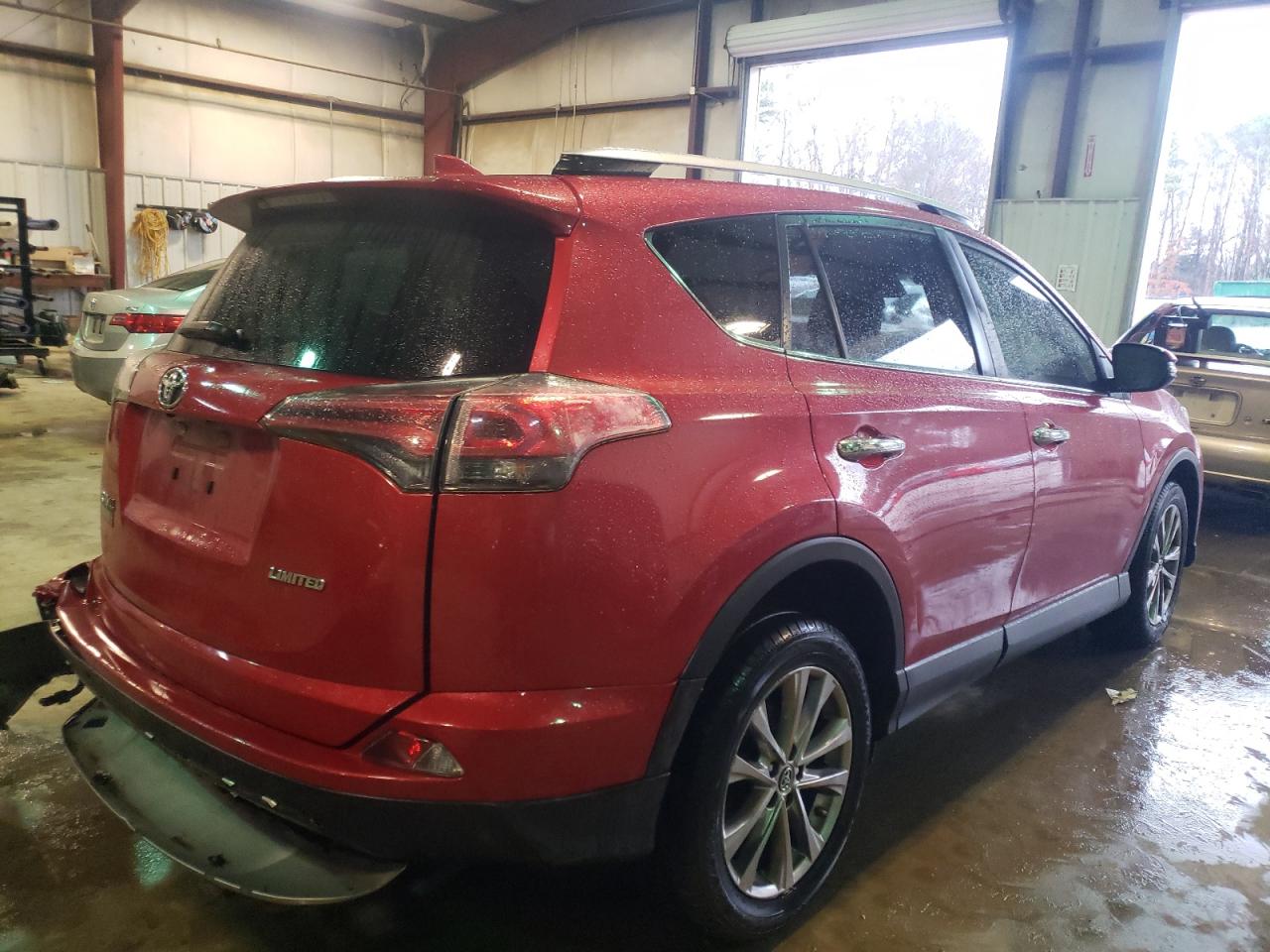 Photo 4 from auction – 2016 TOYOTA RAV4 LIMIT with VIN JTMYFREV2GJ072896