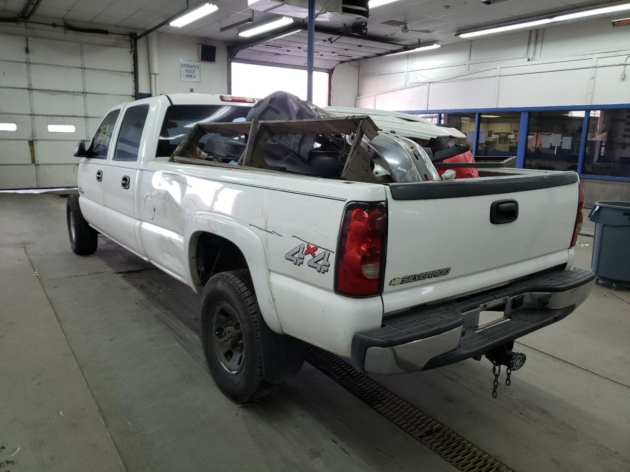 Photo 3 from auction – 2006 CHEVROLET SILVERADO with VIN 1GCHK33D86F180072