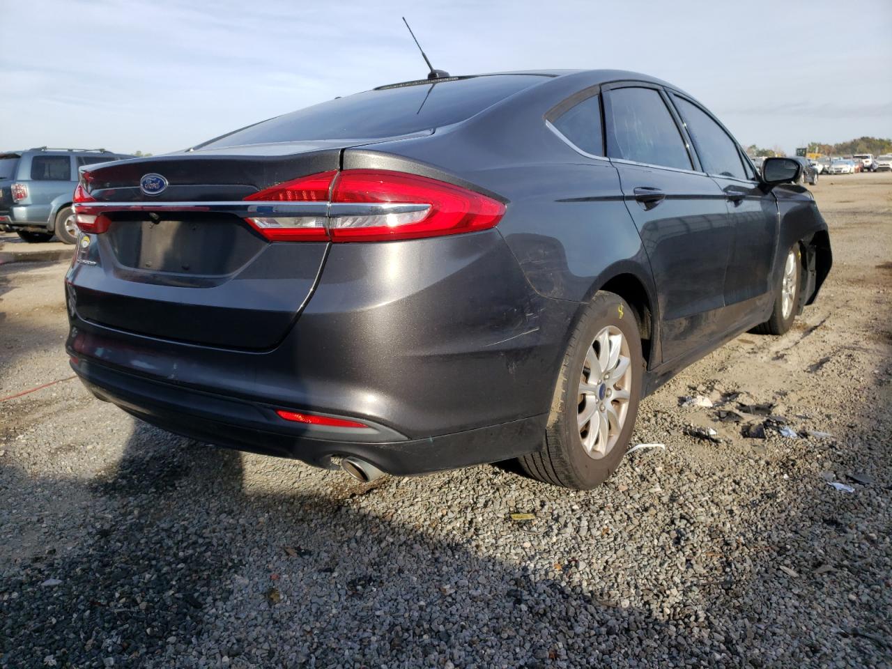Photo 4 from auction – 2017 FORD FUSION S with VIN 3FA6P0G78HR154630