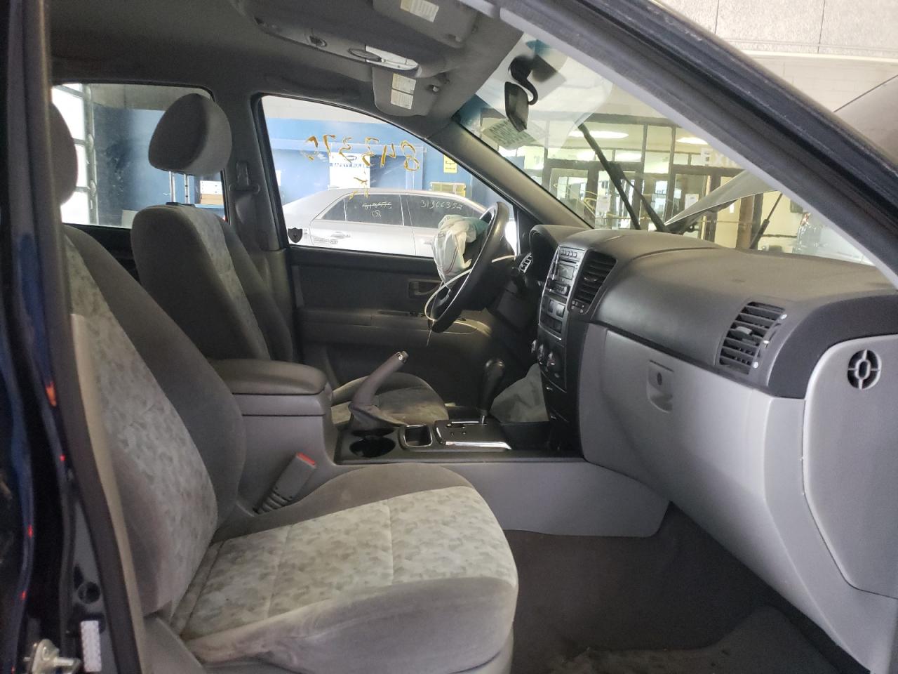 Photo 5 from auction – 2008 KIA SORENTO EX with VIN KNDJC735285843370