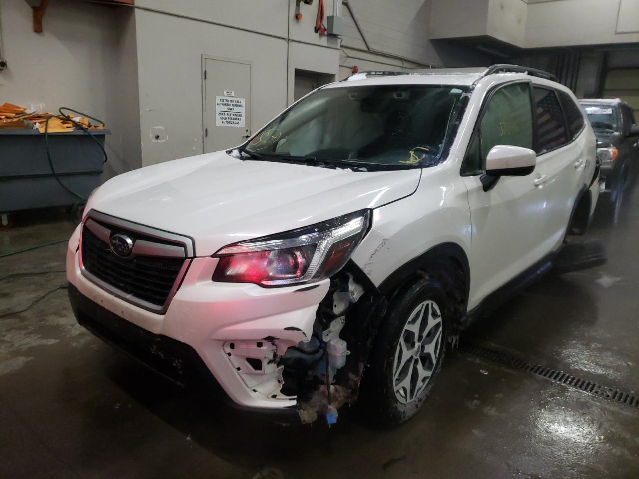 Photo 2 from auction – 2019 SUBARU FORESTER P with VIN JF2SKAEC9KH501311