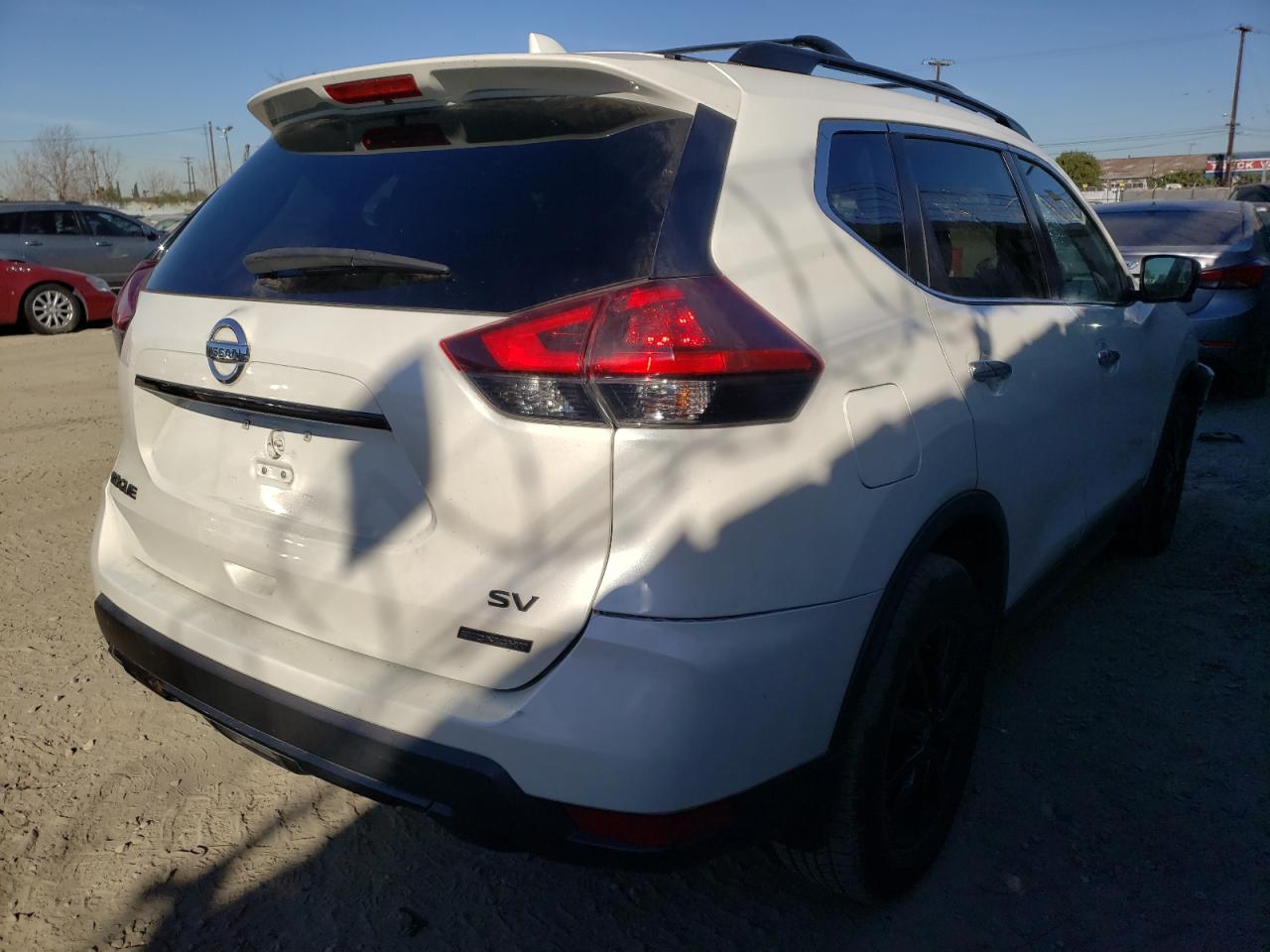 Photo 4 from auction – 2018 NISSAN ROGUE S with VIN 5N1AT2MT2JC748997
