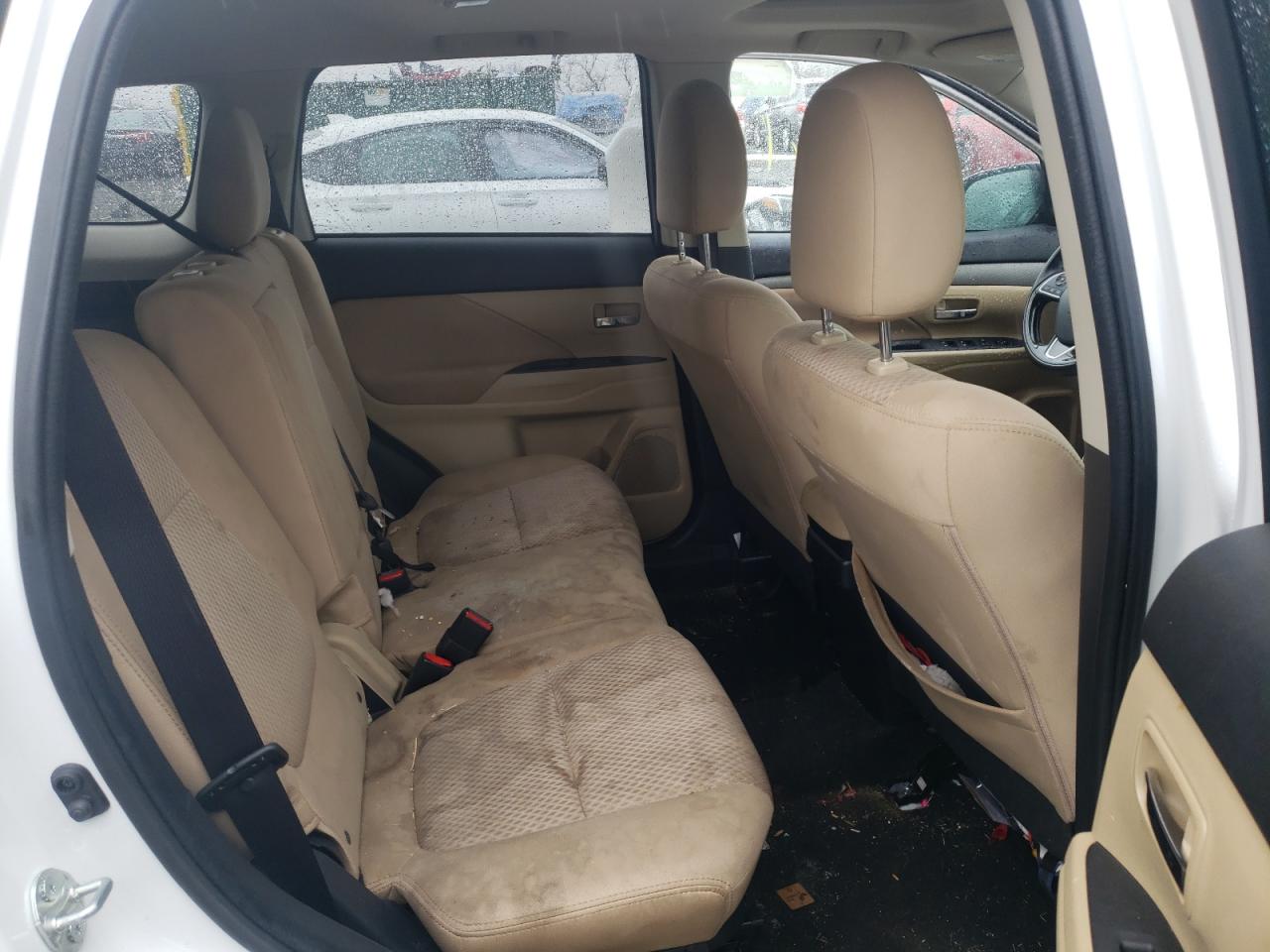 Photo 6 from auction – 2018 MITSUBISHI OUTLANDER with VIN JA4AD3A33JZ014565