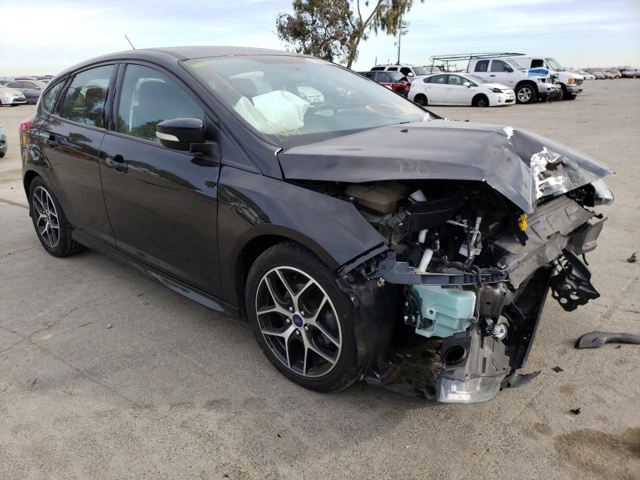 FORD FOCUS SE 2015 with VIN 1FADP3K25FL315029 - Photo from auction