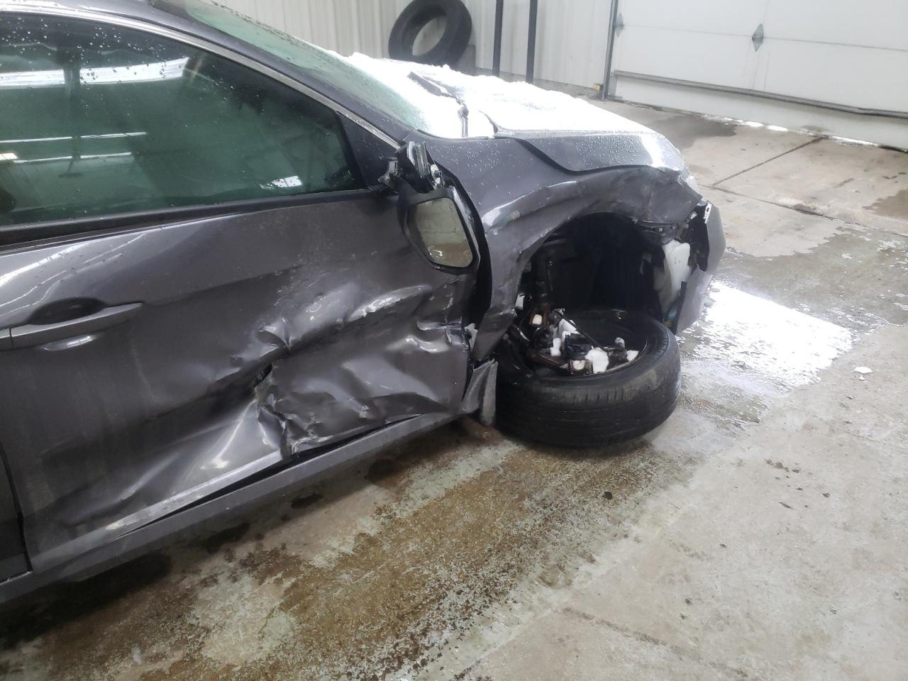 Photo 9 from auction – 2019 HONDA CIVIC LX with VIN 19XFC2F64KE034400