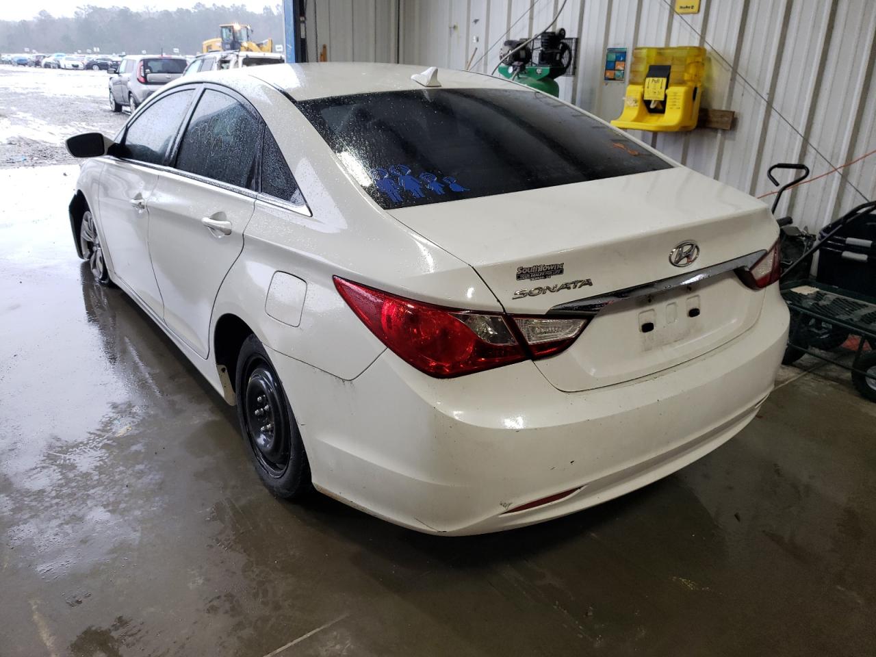 Photo 3 from auction – 2011 HYUNDAI SONATA GLS with VIN 5NPEB4AC7BH084498
