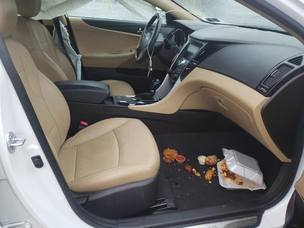 Photo 5 from auction – 2013 HYUNDAI SONATA SE with VIN 5NPEC4AC9DH609657
