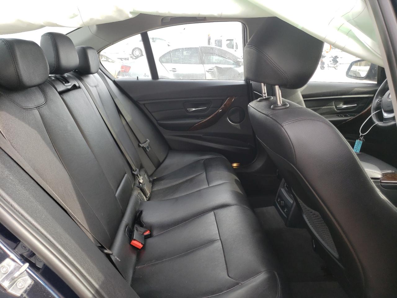 Photo 6 from auction – 2015 BMW 328 XI with VIN WBA3B3G54FNR88175