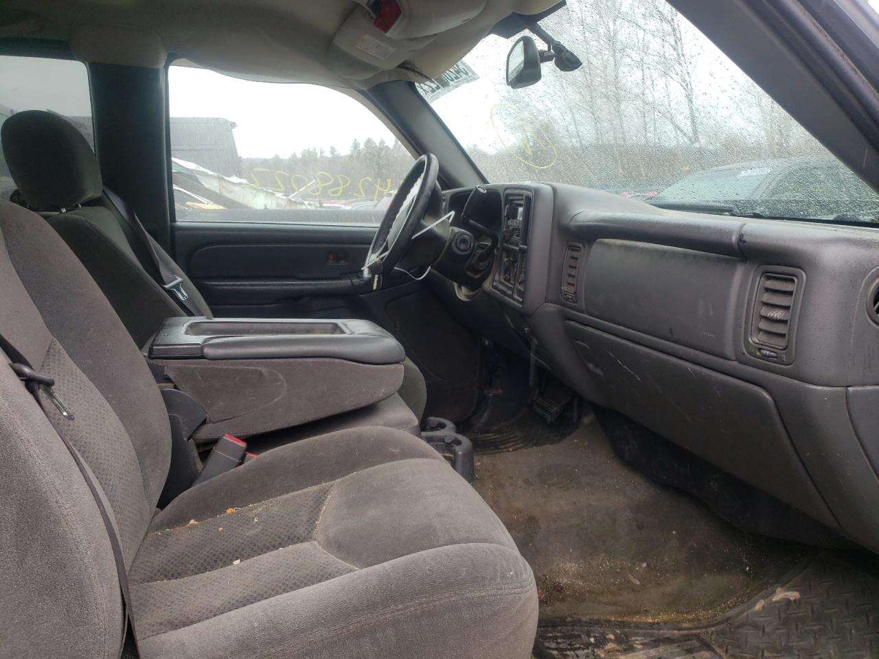 Photo 5 from auction – 2005 CHEVROLET SILVERADO with VIN 1GCHK29U85E102834