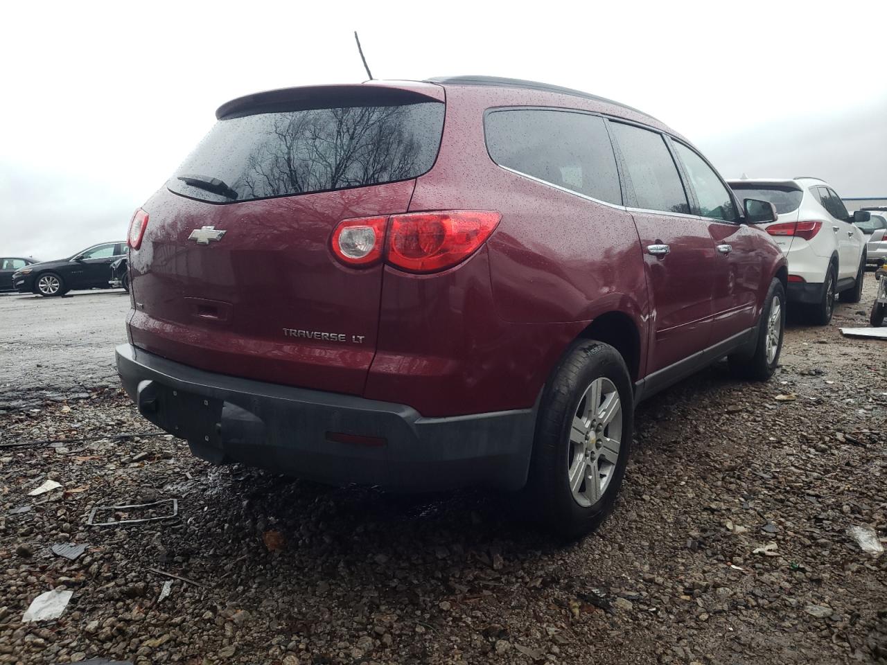 Photo 4 from auction – 2010 CHEVROLET TRAVERSE L with VIN 1GNLVFED2AJ205741