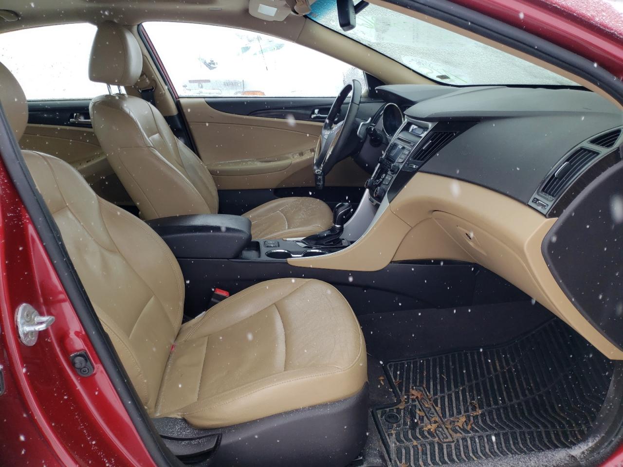 Photo 5 from auction – 2013 HYUNDAI SONATA SE with VIN 5NPEC4AB4DH516388